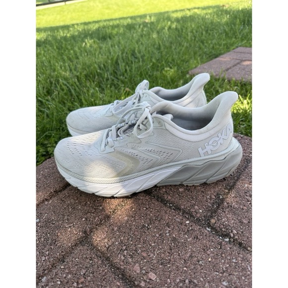 Hoka One One Shoes - Hoka One One Arahi 5 Running Shoes Sneakers Women's Size 8 White Gray Athletic
